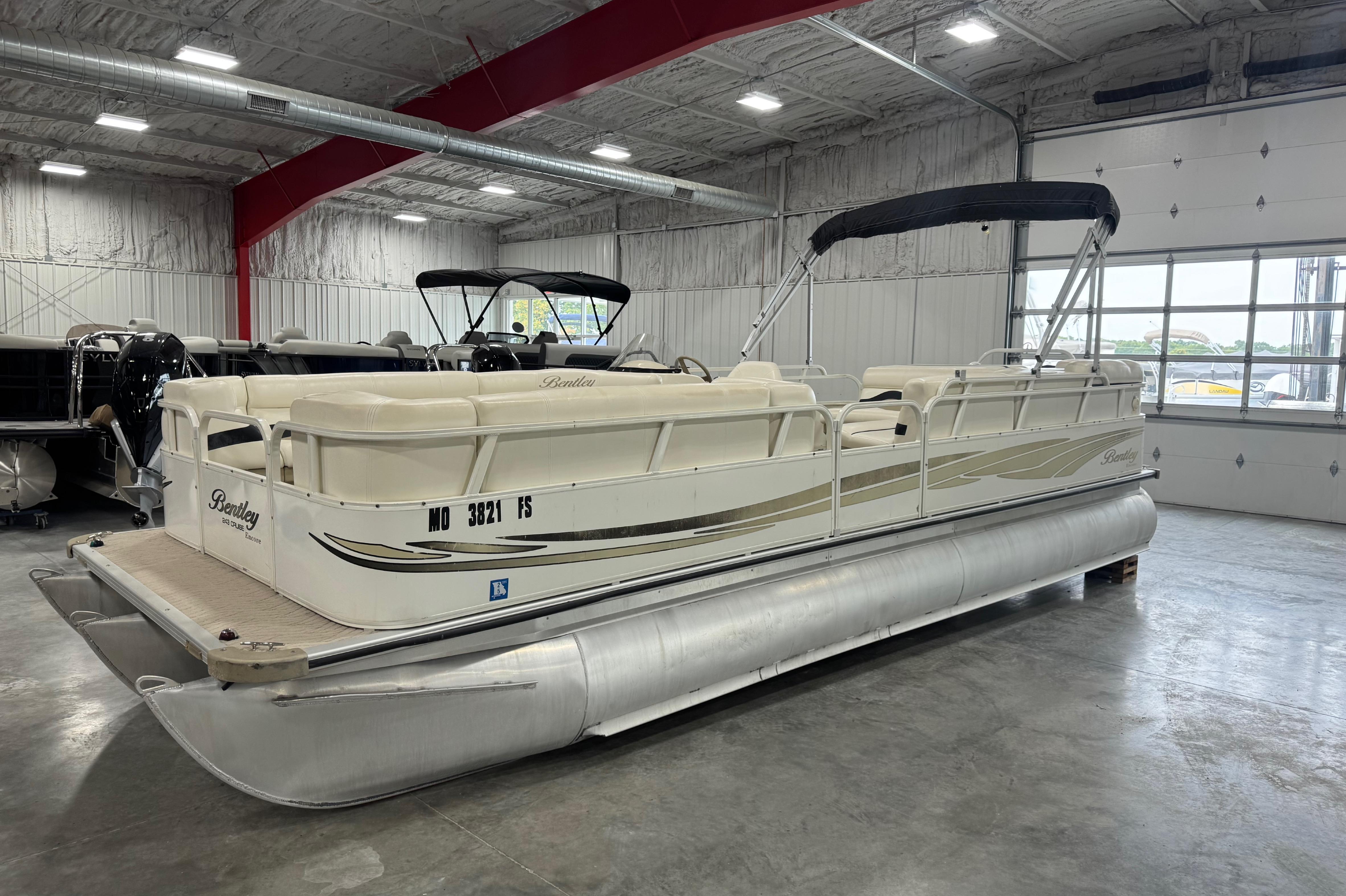 2010 Bentley Pontoons 243 cruise