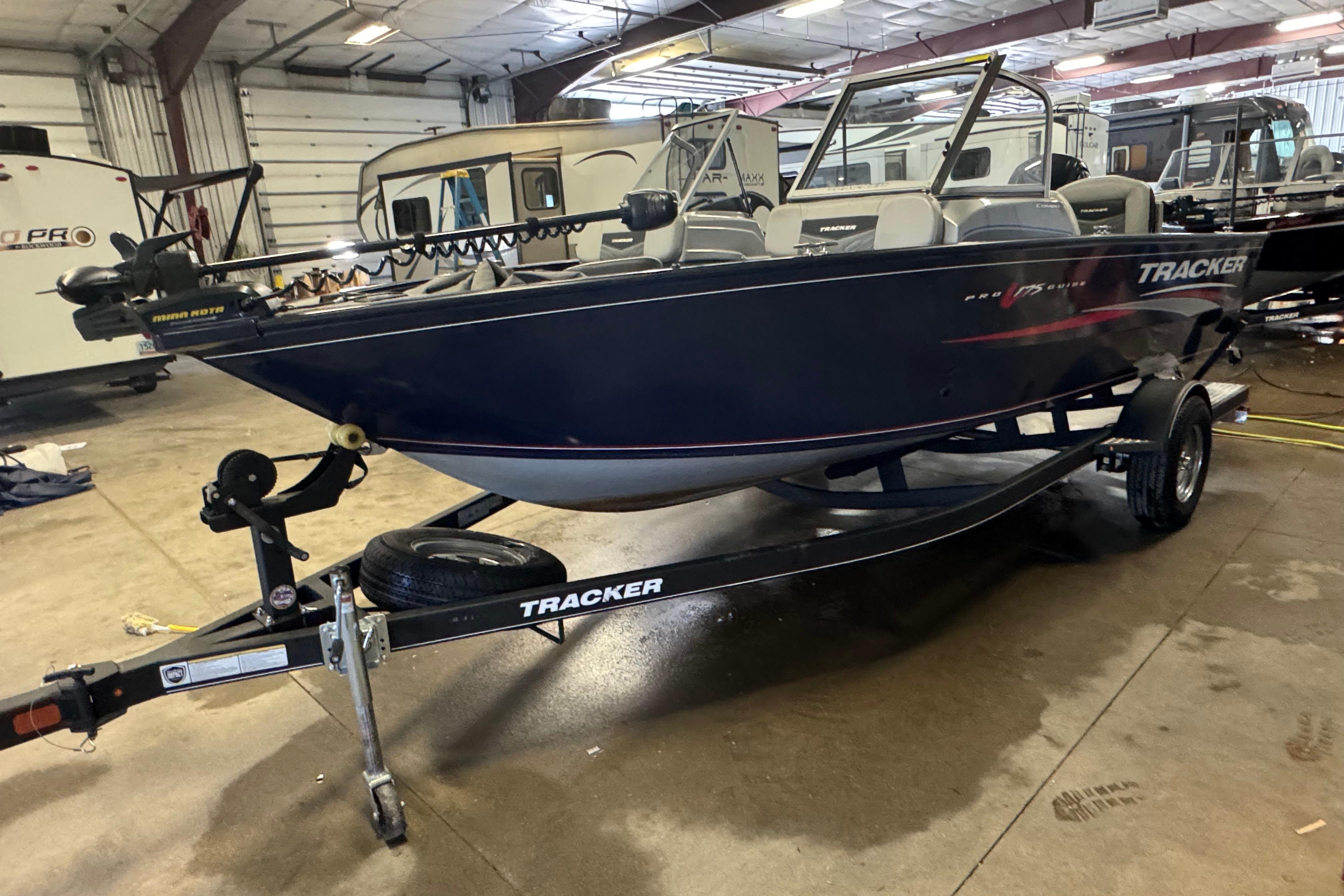 2019 Tracker Pro Guide V-175 Combo