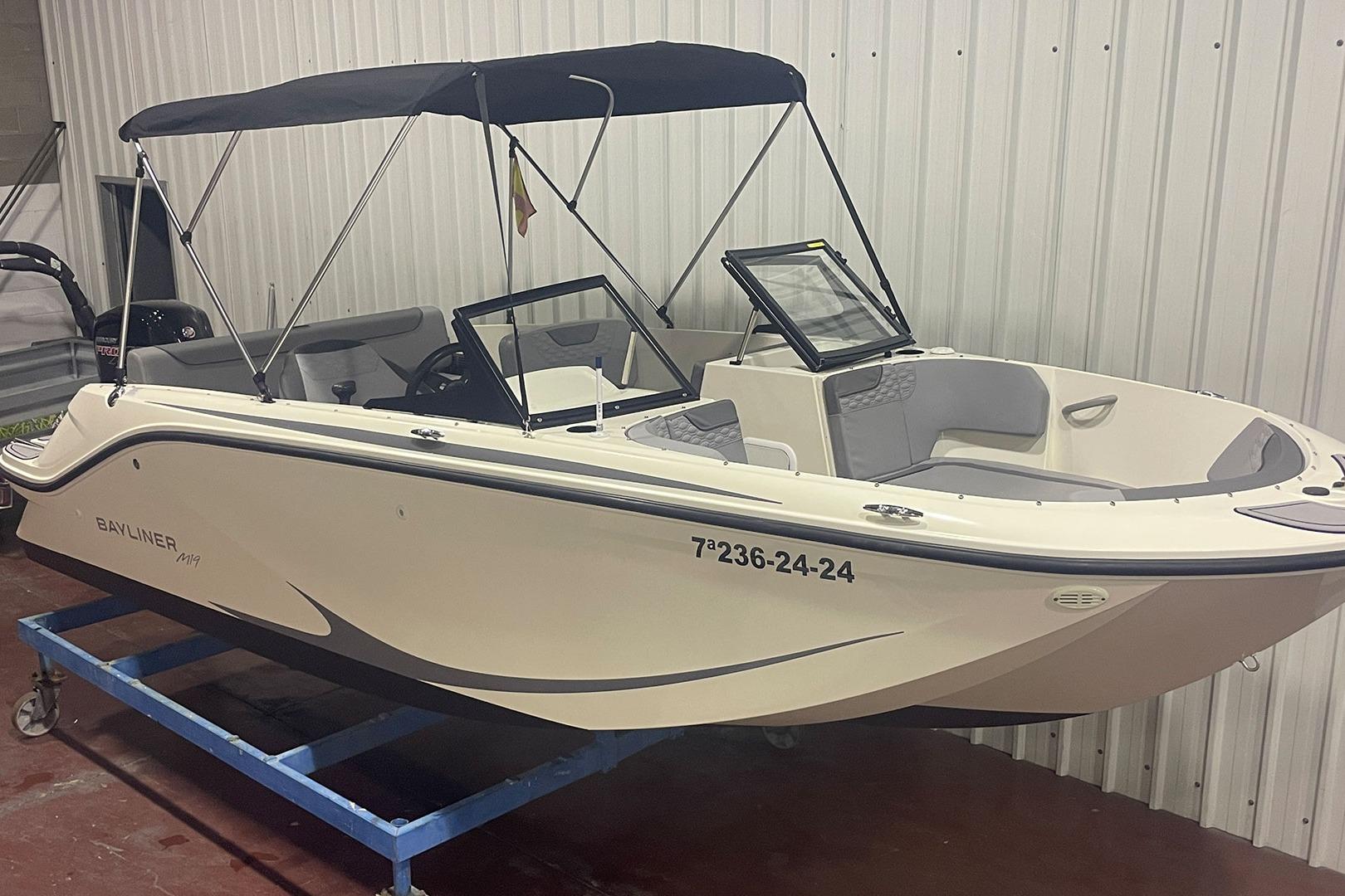 2024 Bayliner Element M19