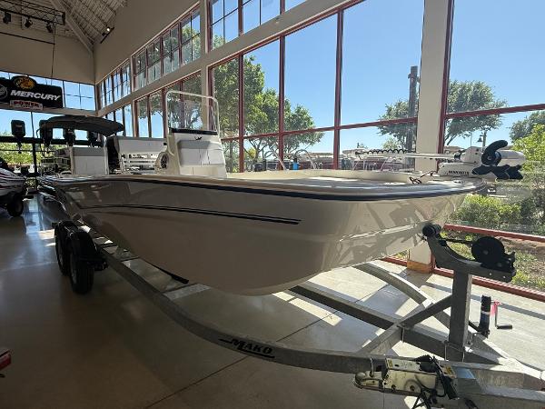 2025 Mako Pro Skiff 19 CC
