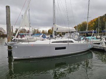 2022 Beneteau Oceanis 30.1