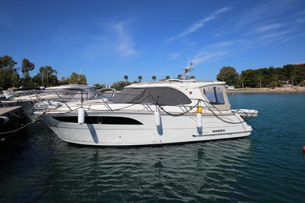 2023 Marex 310 Sun Cruiser