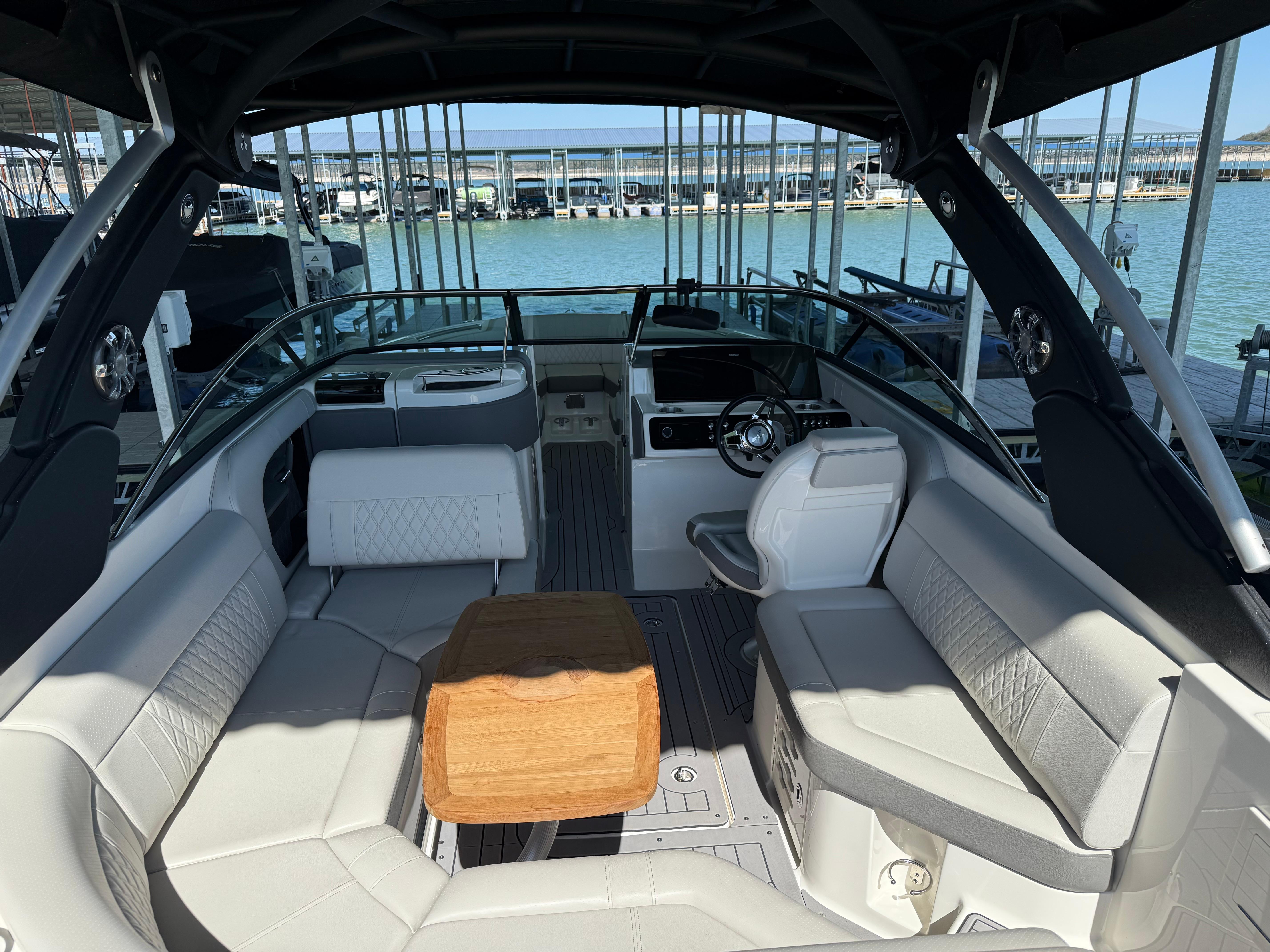 2021 Sea Ray SLX 250