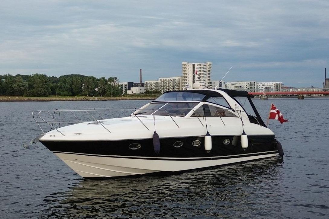 2002 Princess V42