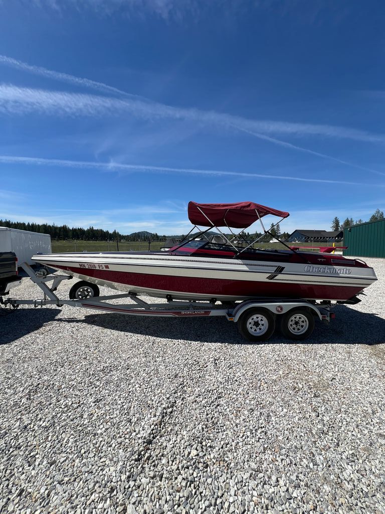 1988 Checkmate Vision 221 Magnum