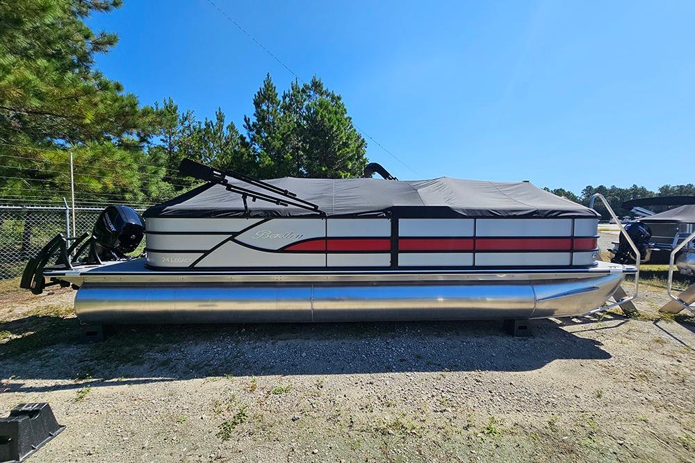 2025 Bentley Pontoons Legacy 243 Navigator
