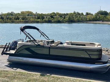 2025 Godfrey Sweetwater 2286MT Bar Boat