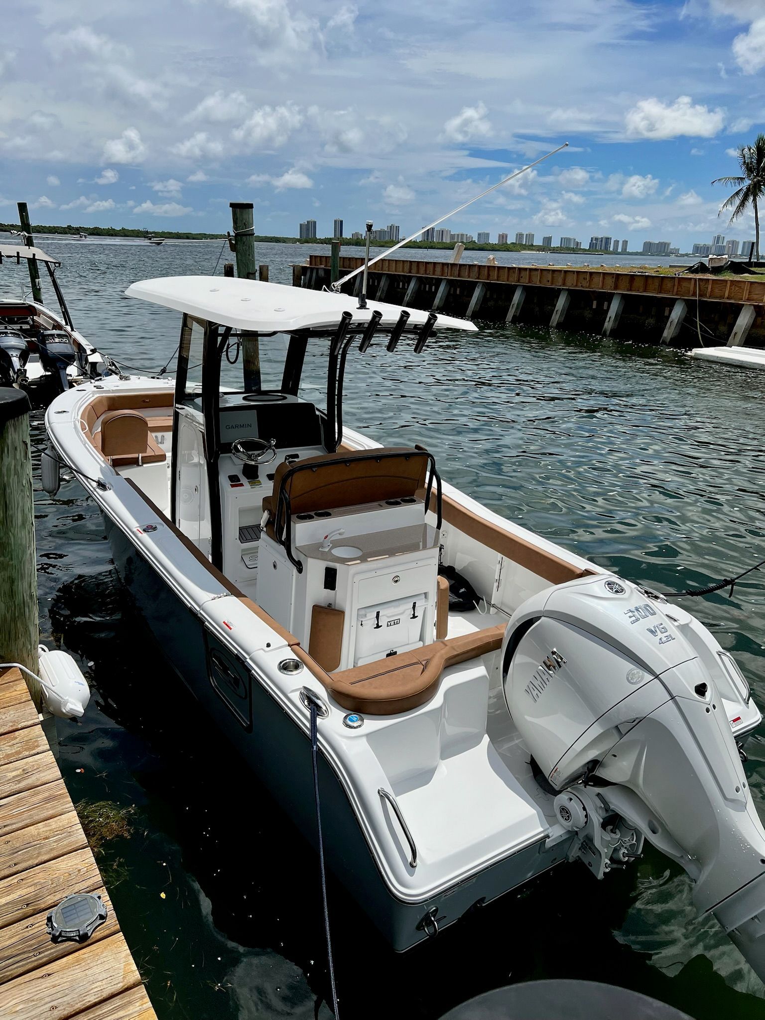 2023 Sea Hunt Ultra 255 SE