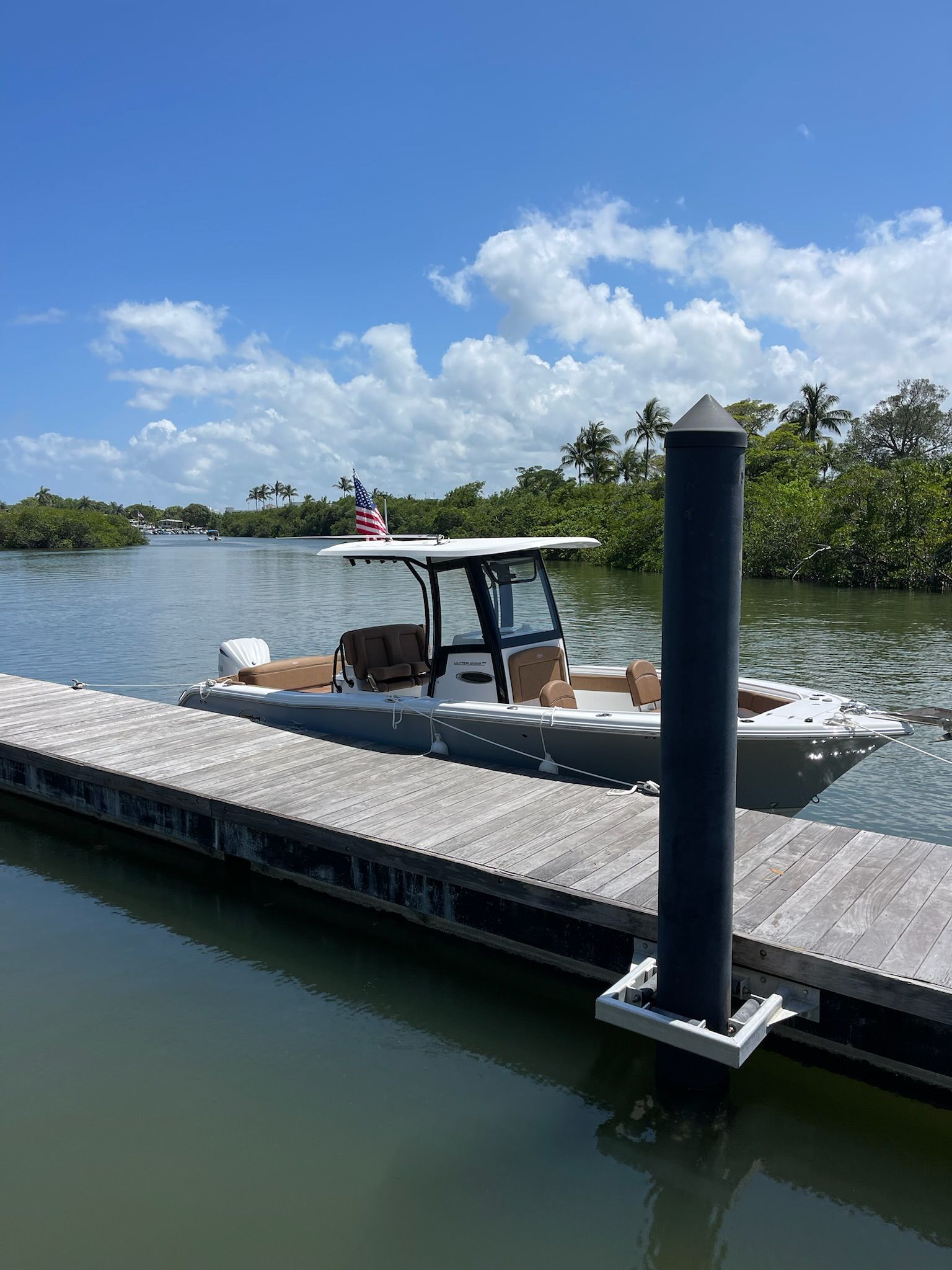 2023 Sea Hunt Ultra 255 SE