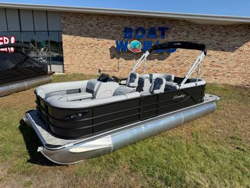 2026 Bentley Pontoons Legacy 220 Navigator Quad Lounge & Honda 4-Stroke EFI