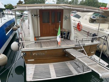 2002 Custom Shanghai Double Happiness Yacht Alaska 12,70