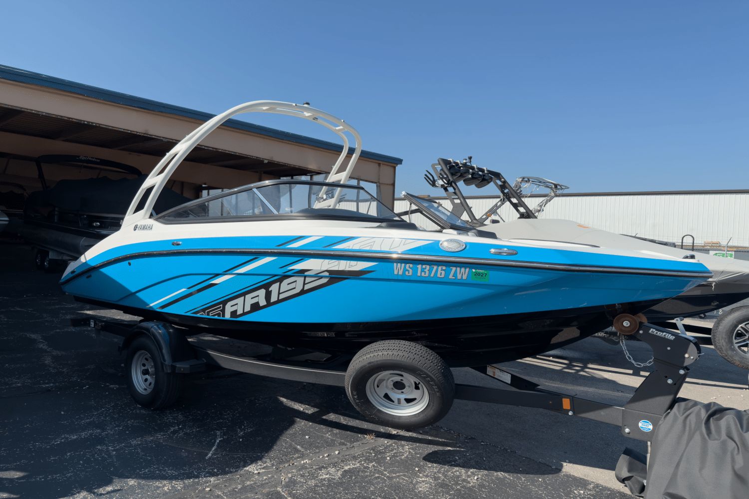 2021 Yamaha Boats AR195