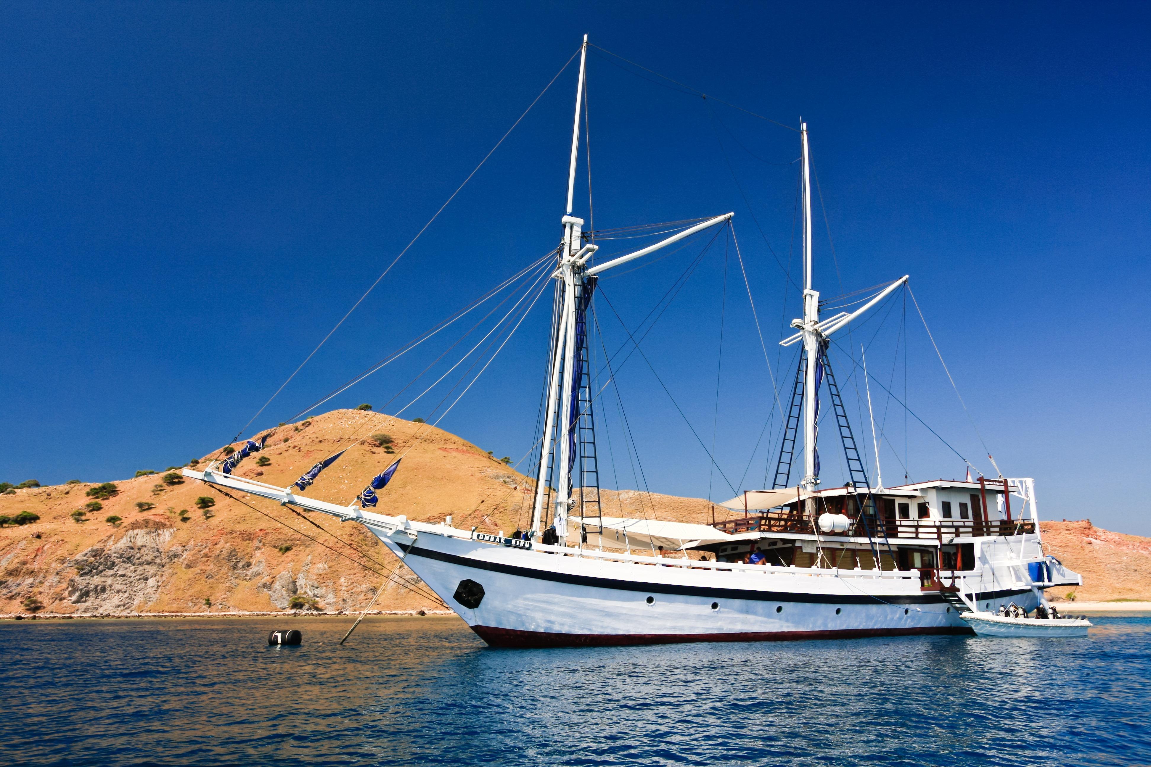 2002 Phinisi 106 feet