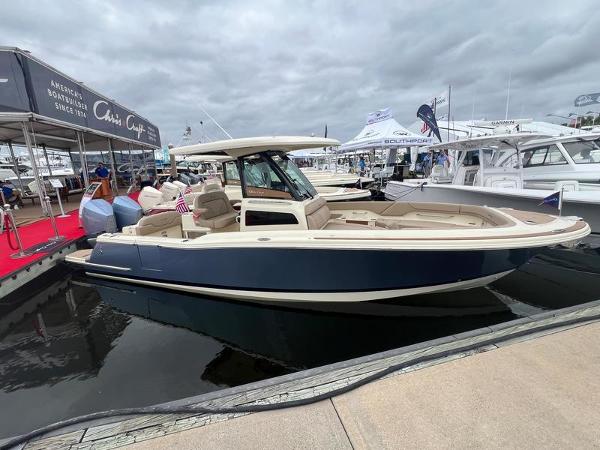 Chris-Craft Catalina 28 2024 Chris-Craft Catalina 28 boat docked at a marina.