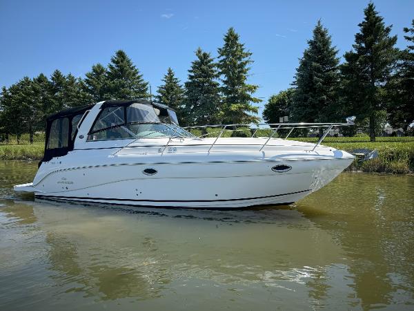 Rinker 320 Express Cruiser