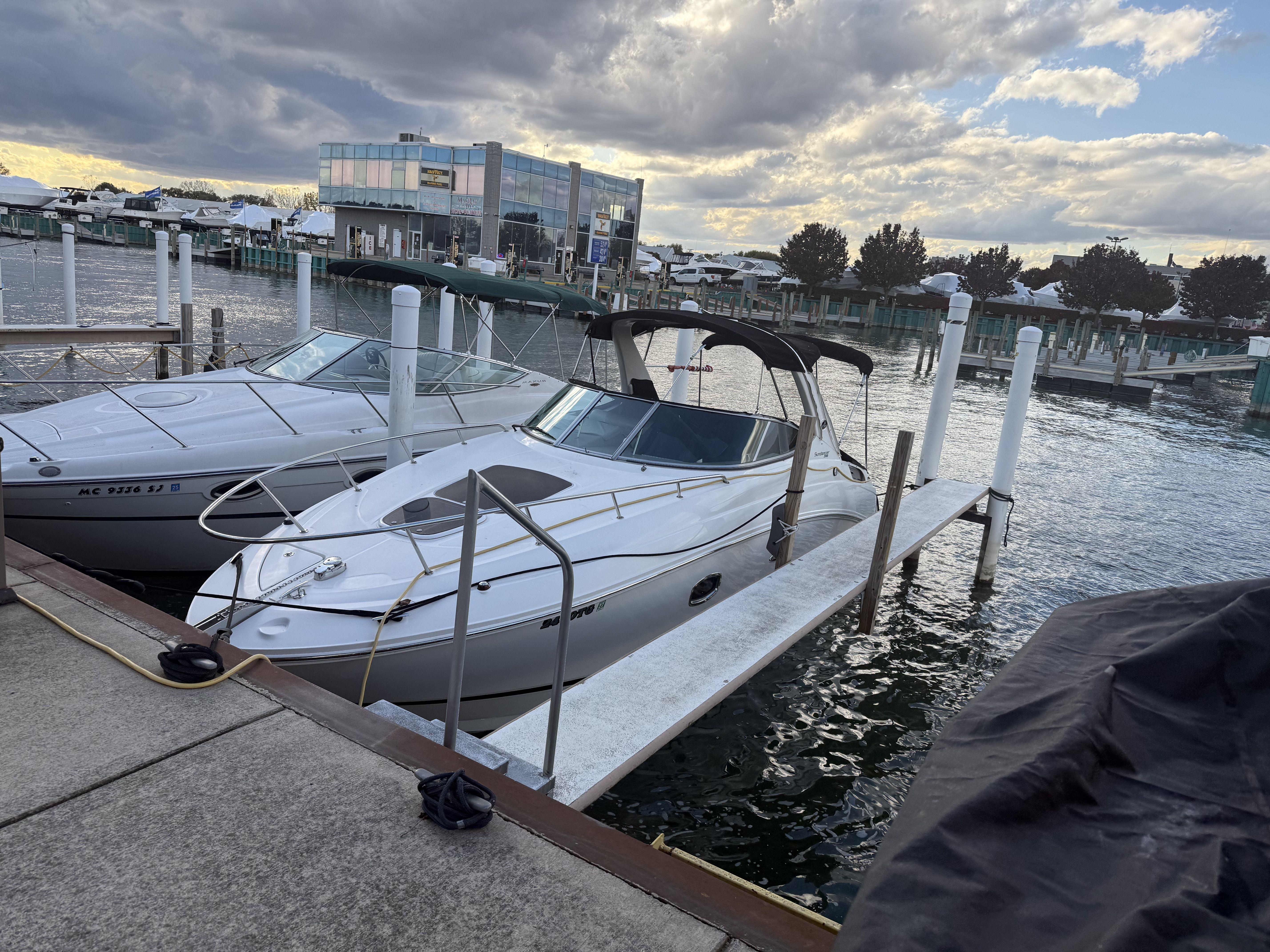 2010 Sea Ray 280 Sundancer