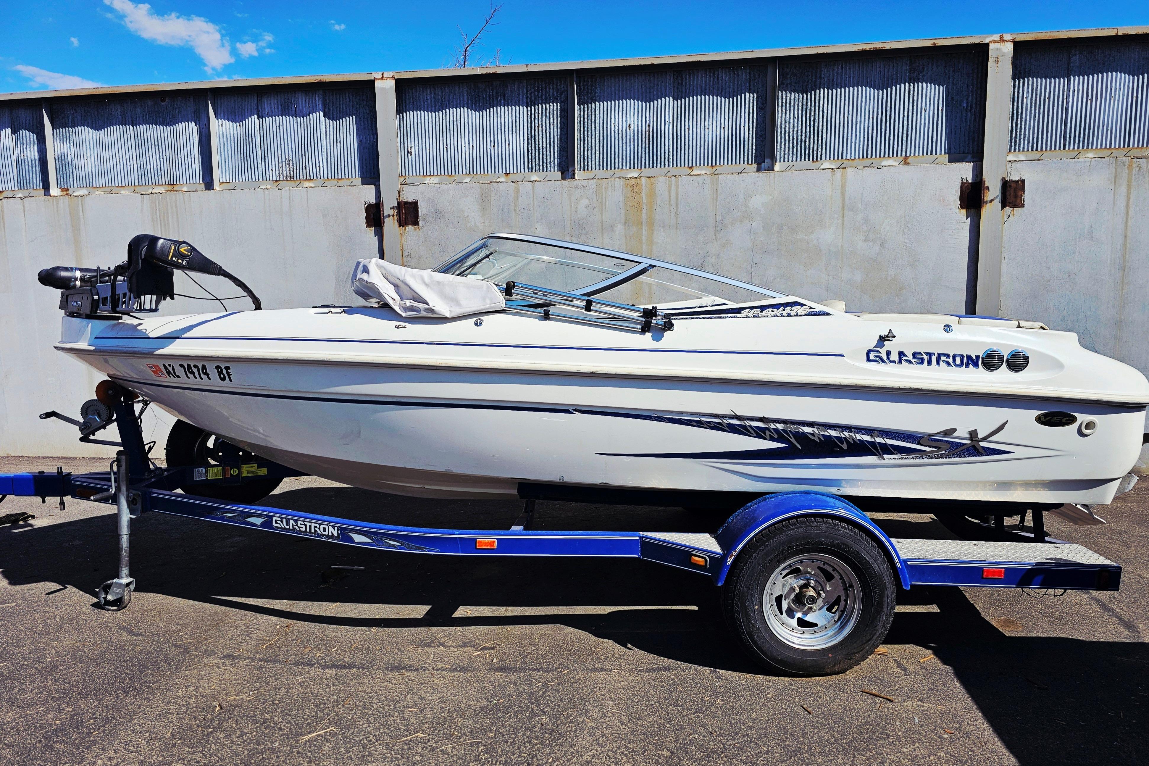 2003 Glastron SFSX175
