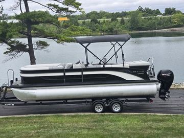 2022 Lowe SS 230 Conversion Lounge