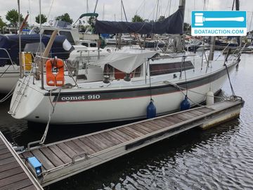 1977 Comet 910