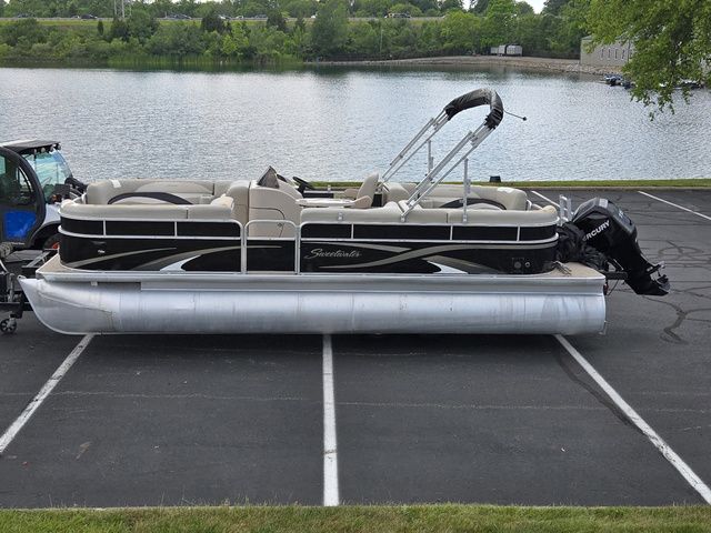 2012 Sweetwater SW 2486