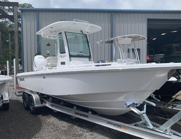 2021 Everglades 253 Center Console