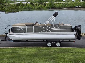 2022 Sylvan Mirage Fish 822 Party Fish