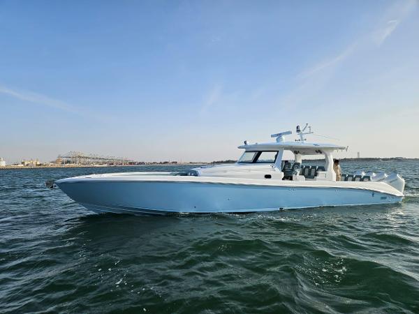 2025 Custom FALCON 510