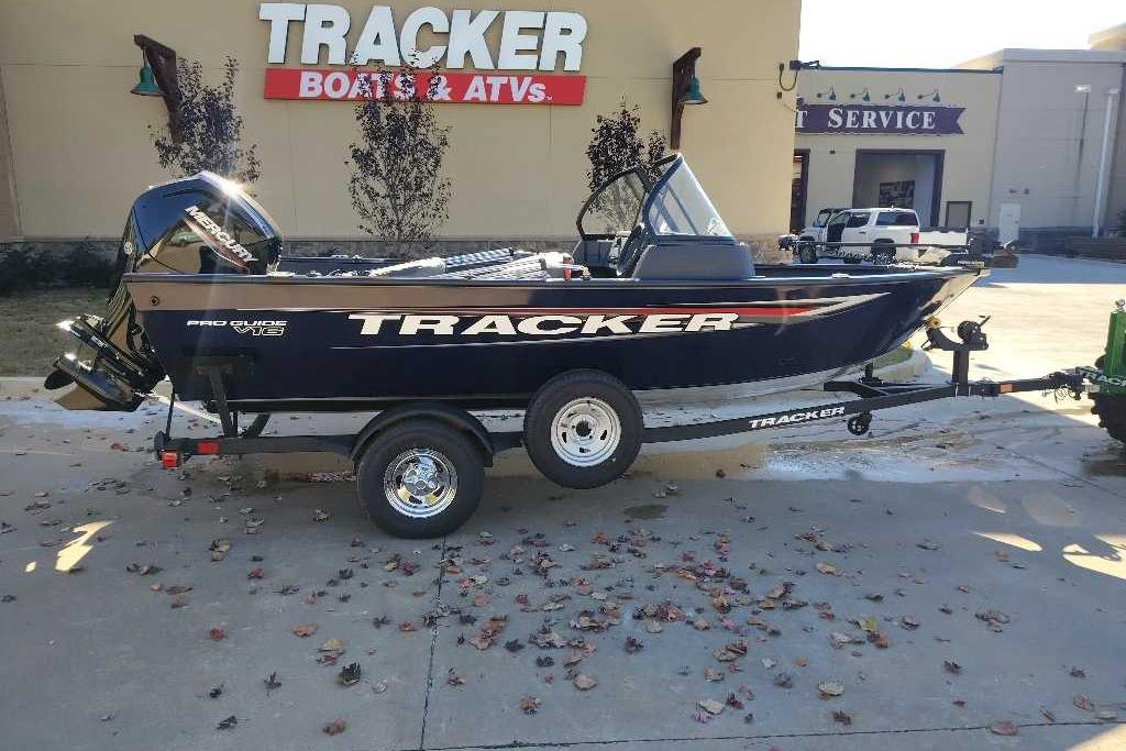 2026 Tracker Pro Guide V-16 WT