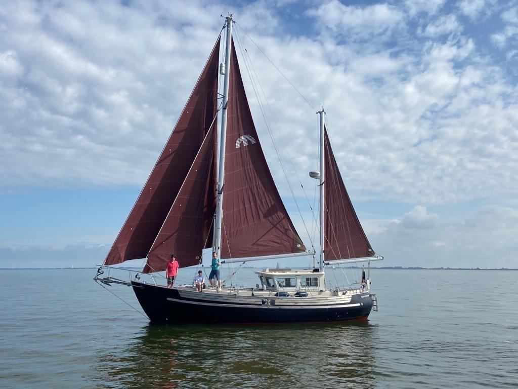 Fisher 37 Ketch