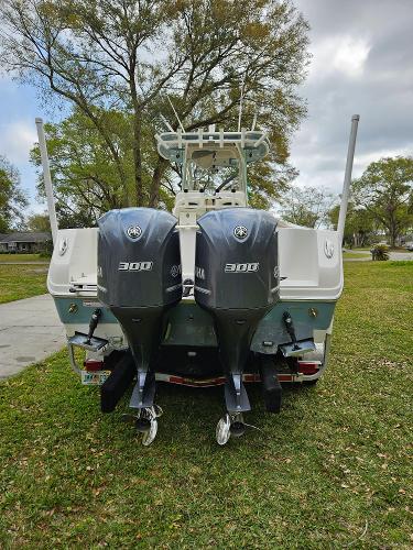 2017 Sailfish 290