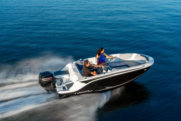 2024 Bayliner M15