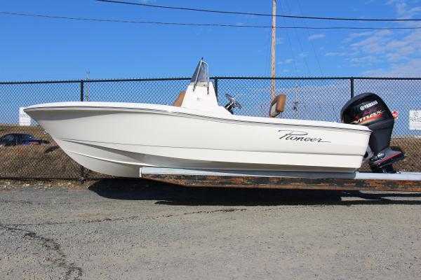 Pioneer 180 Sportfish