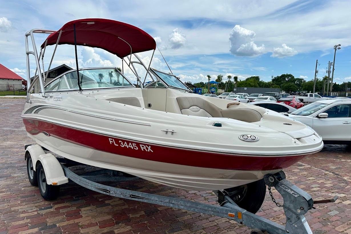 2004 Sea Ray 200 Sundeck