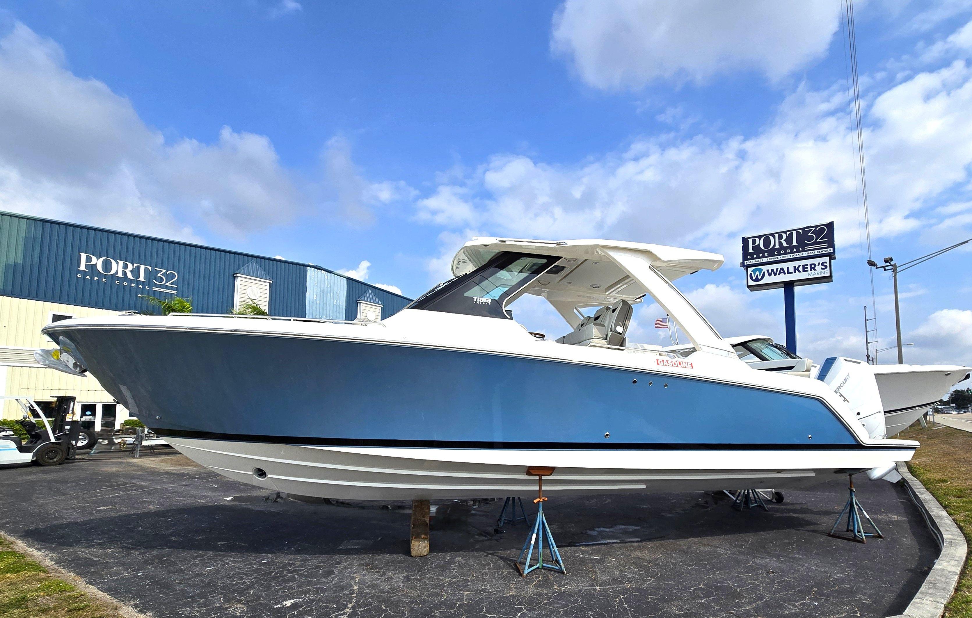 2025 Tiara Yachts 34 LS