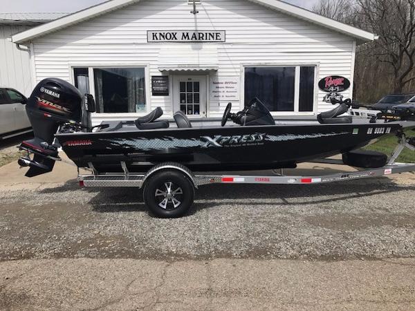 Xpress X19: Ballistic Bass Boat - boats.com