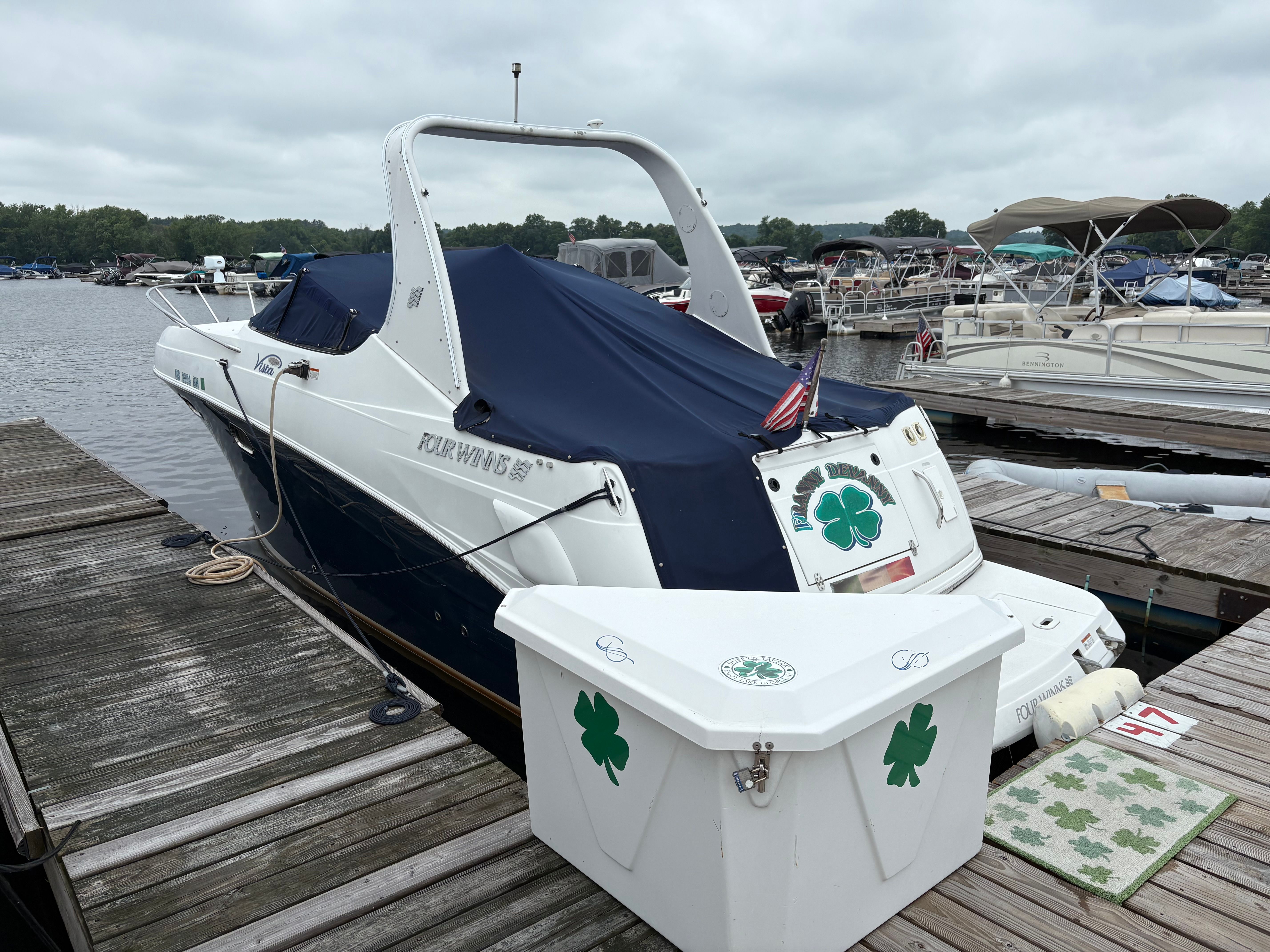 2004 Four Winns 268 Vista