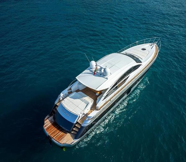 2010 Pershing 64