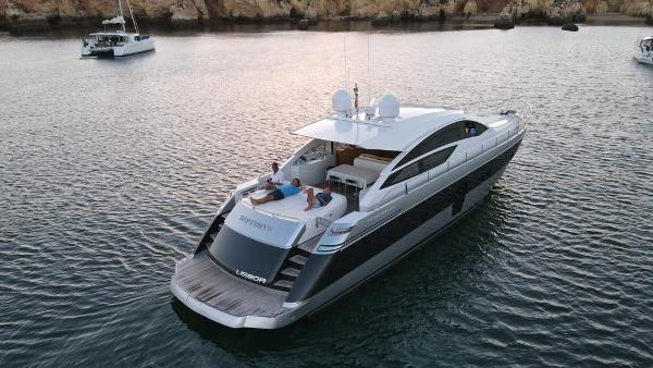 2010 Pershing 64