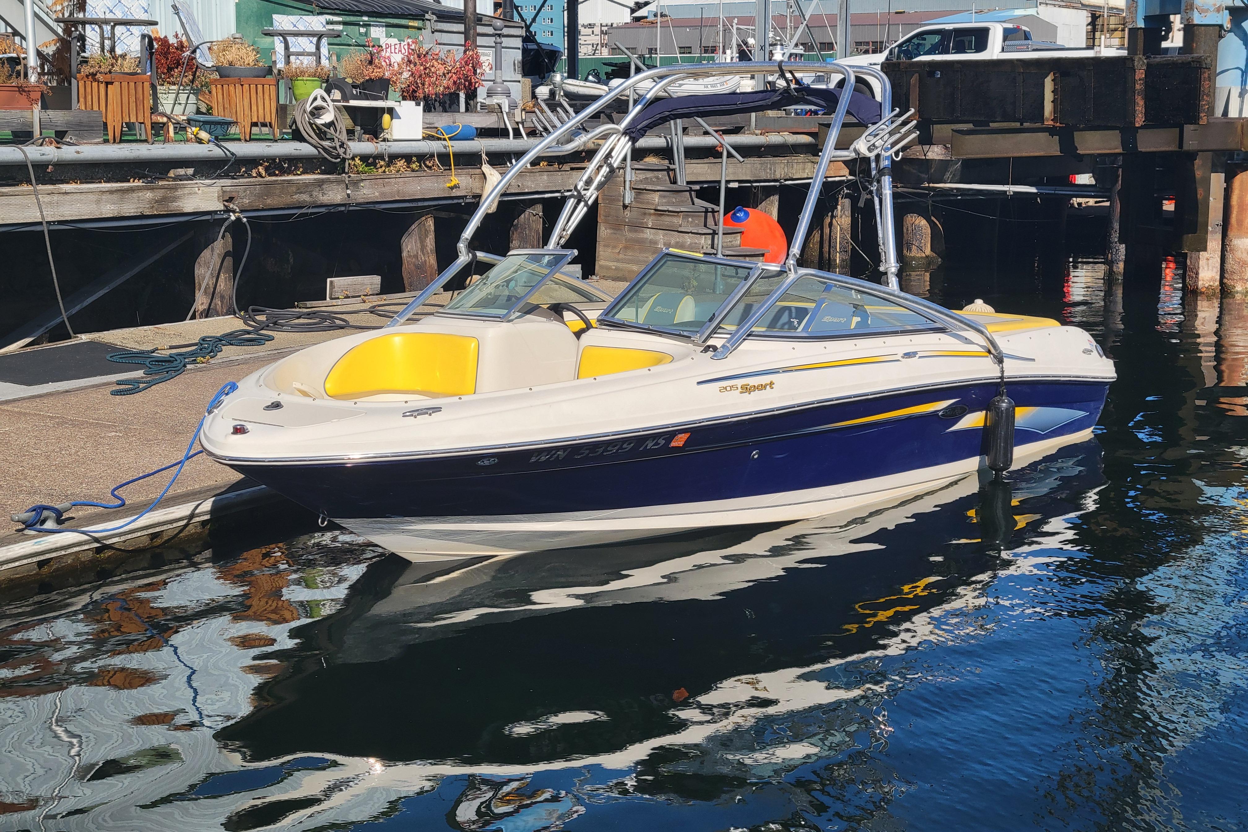 2006 Sea Ray 205 Sport