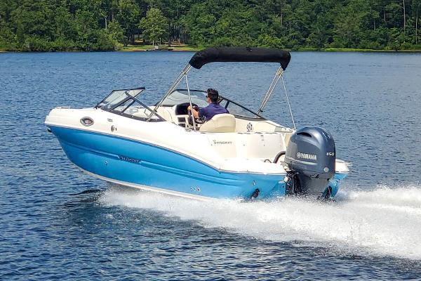 2025 Stingray 211 DC
