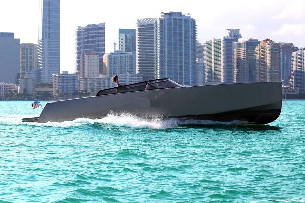 2013 VanDutch 55