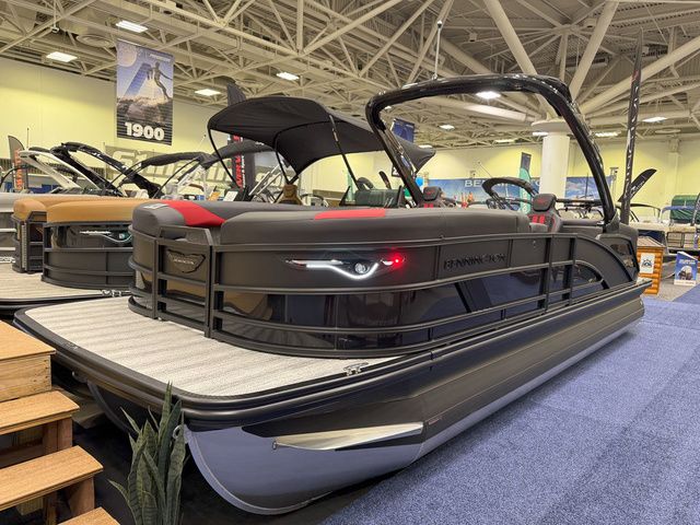 2025 Bennington M Quad Bench 24 MFB Tritoon