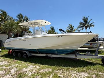 2004 Boston Whaler 320 Outrage