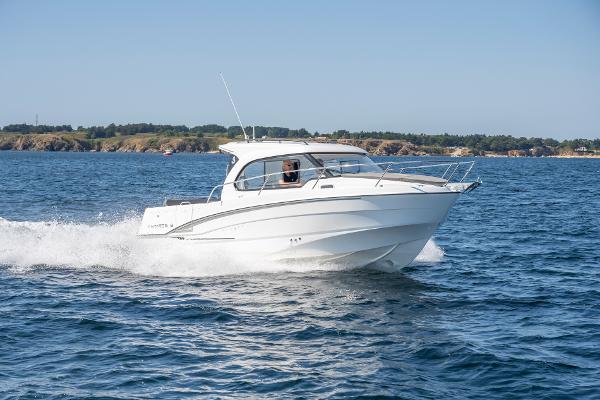2024 Beneteau Antares 8 OB