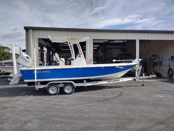 2023 Sea Pro 23 Bay