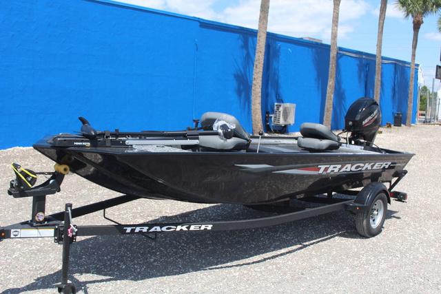 2025 Tracker Panfish 17