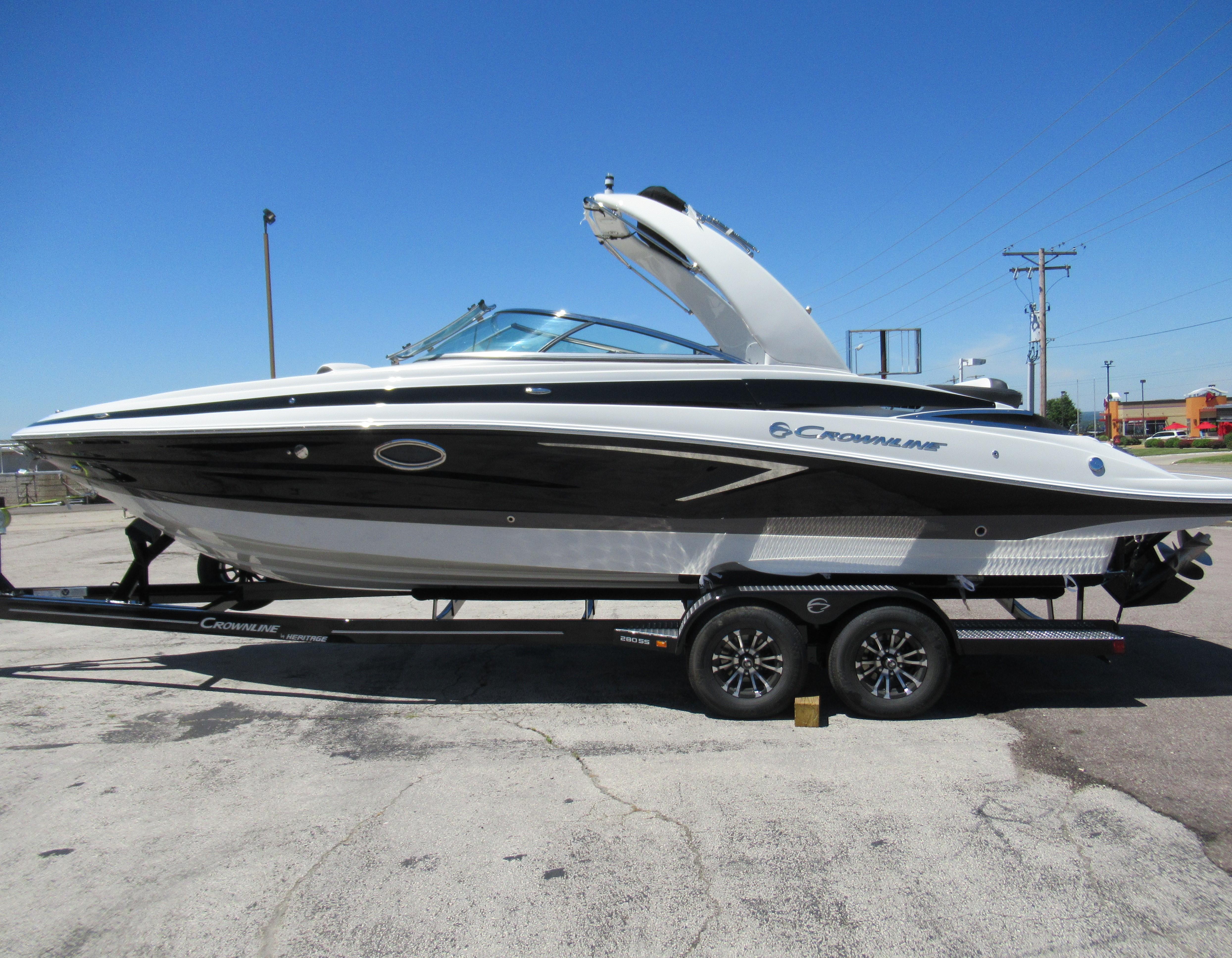 2023 Crownline 280 SS