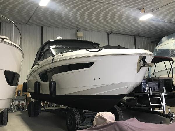 2023 Cruisers Yachts 38 GLS