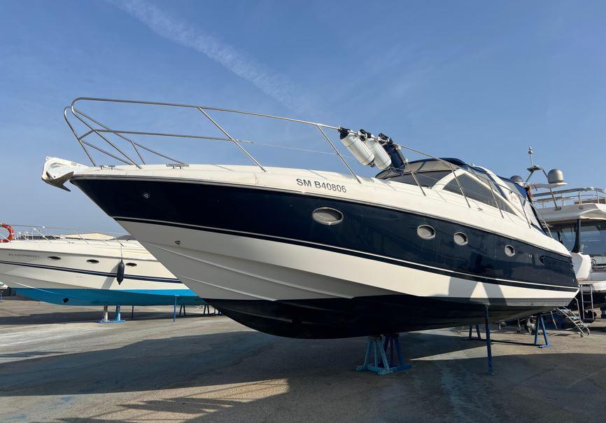 2001 Princess V42