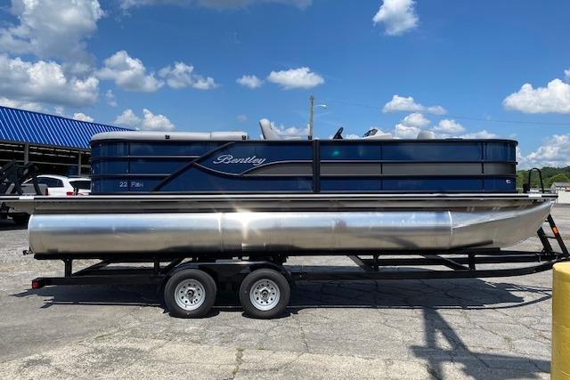 Bentley Pontoons Legacy 220 Fish Center Walk Thru 2025 Bentley Pontoons Legacy 220 Fish Center Walk Thru on trailer, under blue sky.